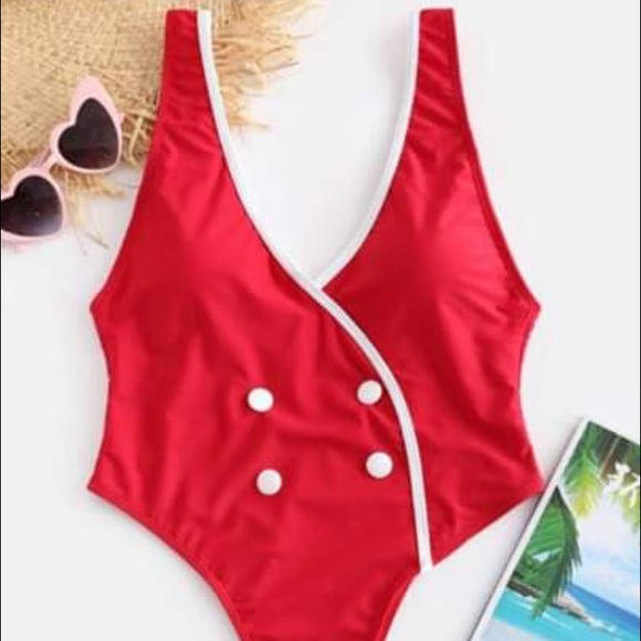 Sexy and unique swimsuit - Picture 1 of 3
